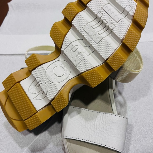 Sorel Kinetic Wedge Platform Sandals - Picture 2 of 5
